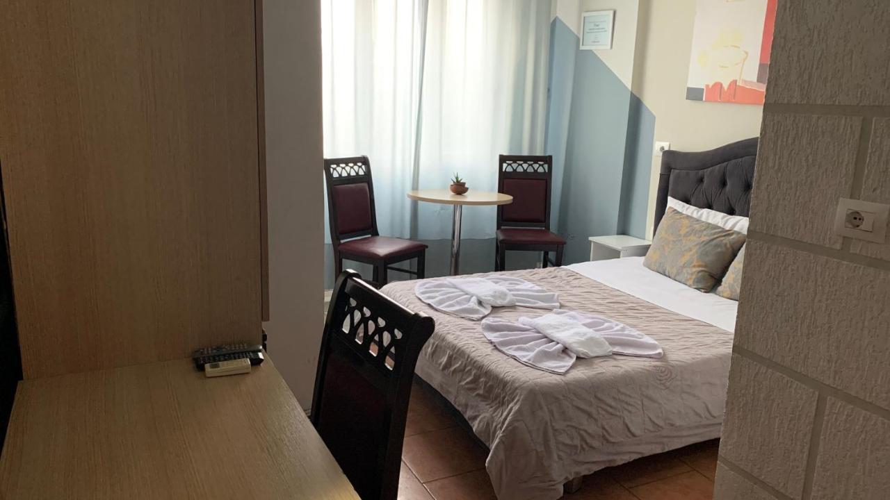 Guest House De Rada 地拉那 外观 照片
