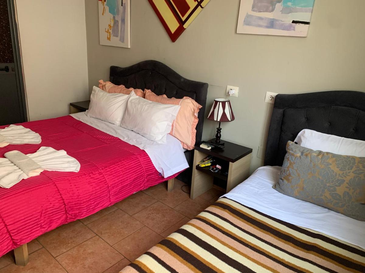 Guest House De Rada 地拉那 外观 照片