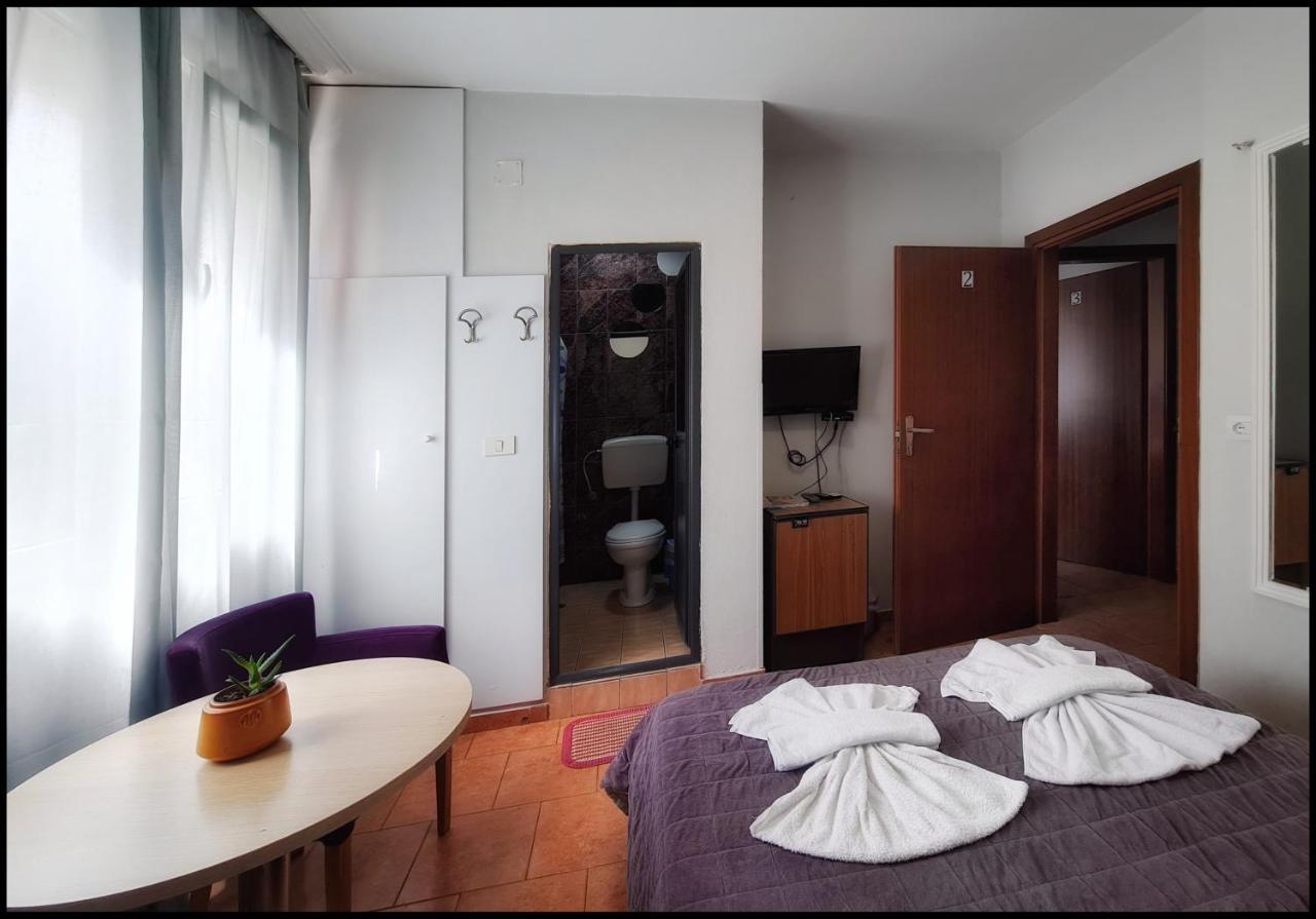 Guest House De Rada 地拉那 外观 照片